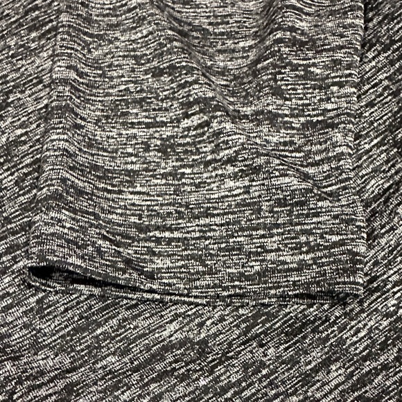 Under Armour Charcoal Pullover Hoodie BNWT - Picture 4 of 7